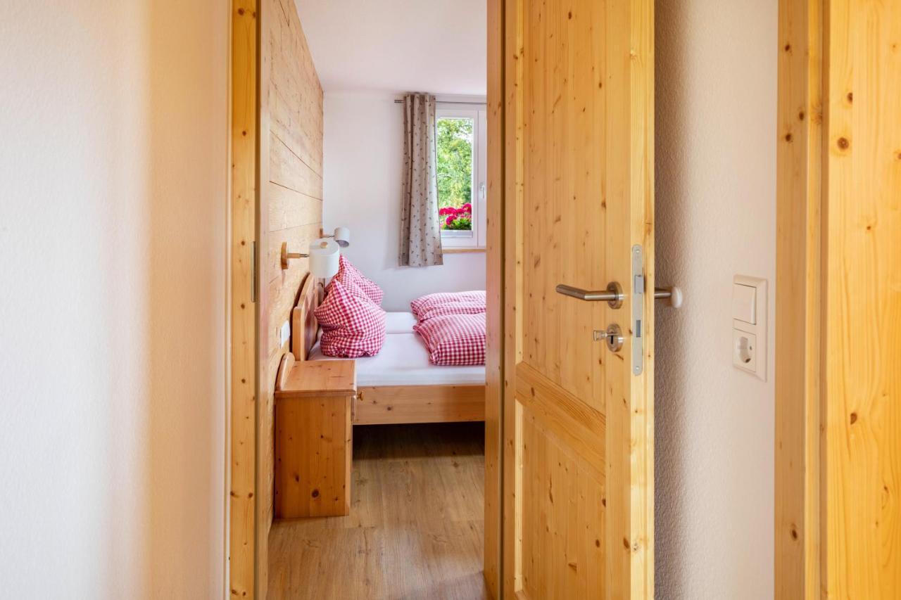 Gaestehaus Steiert Fewo Kuhbergblick Lenzkirch Bagian luar foto