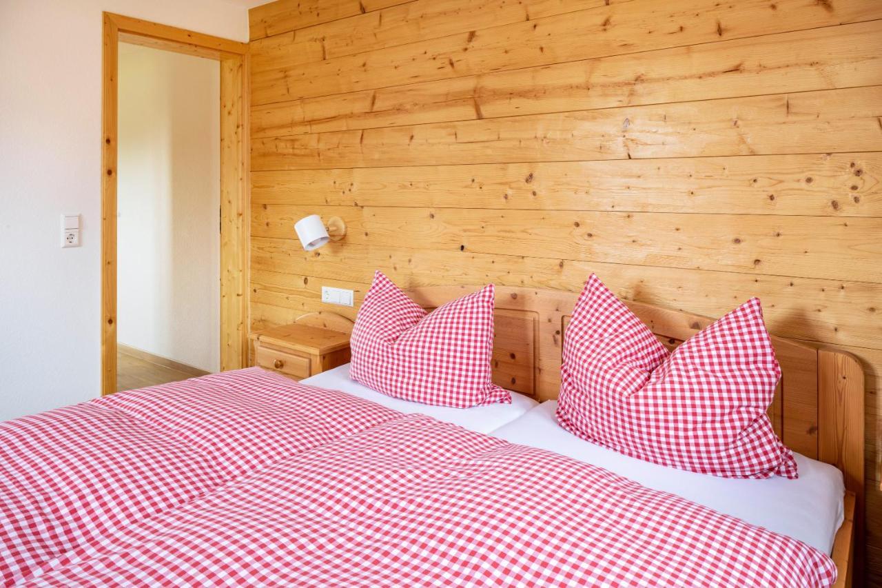 Gaestehaus Steiert Fewo Kuhbergblick Lenzkirch Bagian luar foto